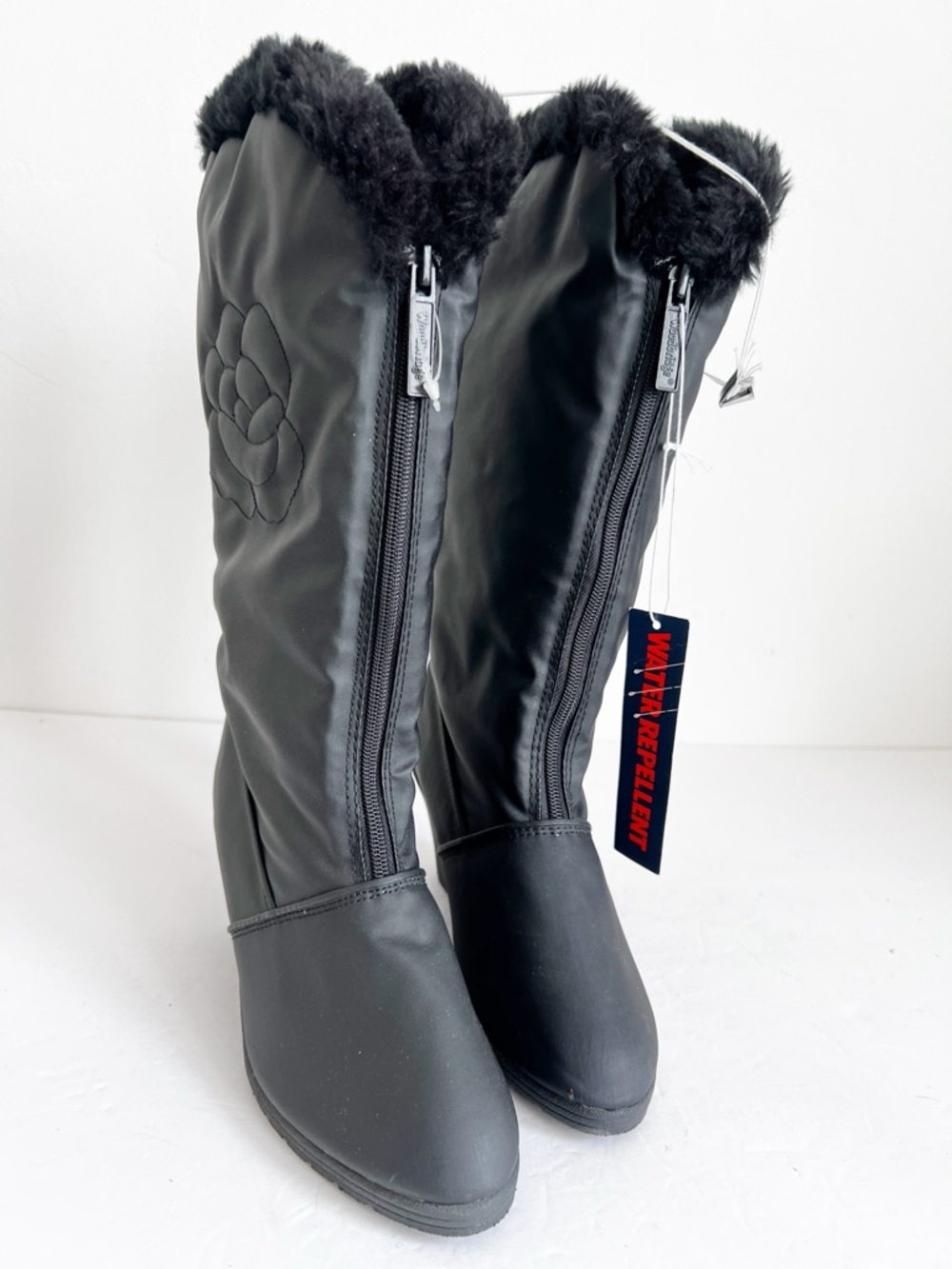 Vintage SZ 6 Woodbridge Black Faux-Fur Trim Winter Wedge Boots Water-Repellent